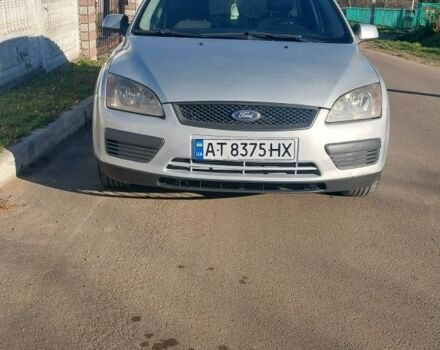 Серый Форд Фокус, объемом двигателя 1.6 л и пробегом 300 тыс. км за 2999 $, фото 1 на Automoto.ua
