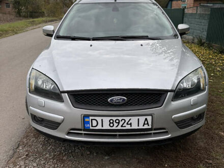 Серый Форд Фокус, объемом двигателя 1.6 л и пробегом 194 тыс. км за 5000 $, фото 1 на Automoto.ua