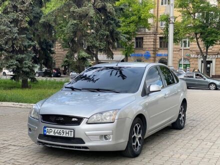 Серый Форд Фокус, объемом двигателя 1.6 л и пробегом 250 тыс. км за 3950 $, фото 1 на Automoto.ua