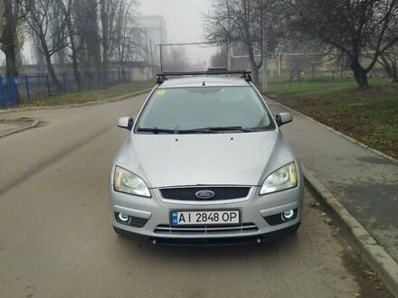 Серый Форд Фокус, объемом двигателя 1.6 л и пробегом 272 тыс. км за 5100 $, фото 1 на Automoto.ua