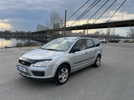 Серый Форд Фокус, объемом двигателя 1.6 л и пробегом 255 тыс. км за 3900 $, фото 1 на Automoto.ua