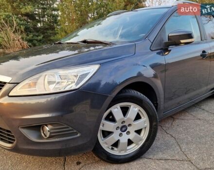 Серый Форд Фокус, объемом двигателя 1.6 л и пробегом 221 тыс. км за 5750 $, фото 1 на Automoto.ua