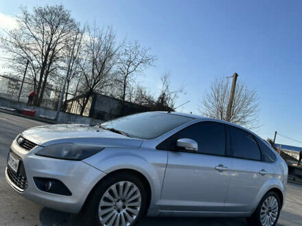 Серый Форд Фокус, объемом двигателя 1.56 л и пробегом 330 тыс. км за 3700 $, фото 1 на Automoto.ua