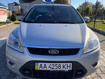 Серый Форд Фокус, объемом двигателя 1.6 л и пробегом 240 тыс. км за 5000 $, фото 1 на Automoto.ua