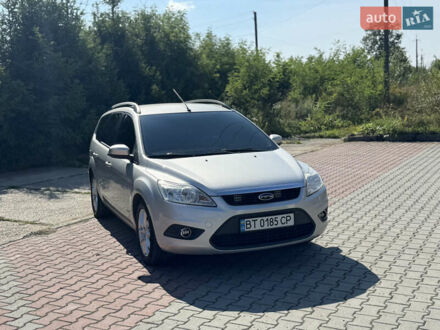 Серый Форд Фокус, объемом двигателя 2 л и пробегом 238 тыс. км за 6000 $, фото 1 на Automoto.ua