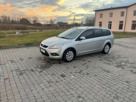 Серый Форд Фокус, объемом двигателя 1.6 л и пробегом 280 тыс. км за 4300 $, фото 1 на Automoto.ua