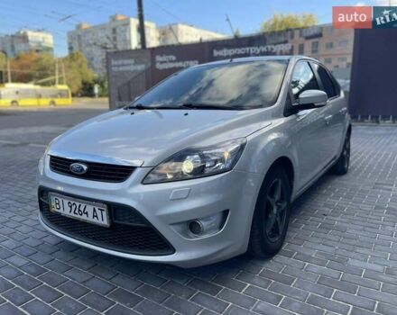 Сірий Форд Фокус, об'ємом двигуна 1.6 л та пробігом 165 тис. км за 4400 $, фото 1 на Automoto.ua