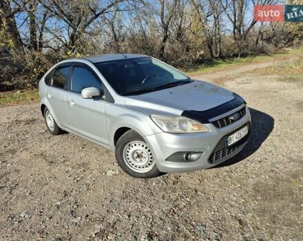 Серый Форд Фокус, объемом двигателя 1.6 л и пробегом 236 тыс. км за 3499 $, фото 1 на Automoto.ua