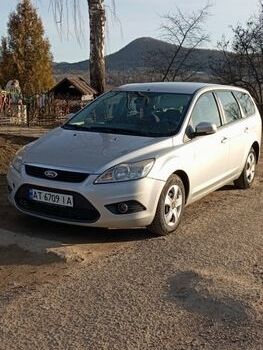 Серый Форд Фокус, объемом двигателя 1.6 л и пробегом 242 тыс. км за 4800 $, фото 1 на Automoto.ua