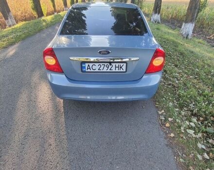 Сірий Форд Фокус, об'ємом двигуна 2 л та пробігом 247 тис. км за 6800 $, фото 1 на Automoto.ua