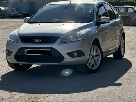 Серый Форд Фокус, объемом двигателя 1.6 л и пробегом 250 тыс. км за 1600 $, фото 1 на Automoto.ua