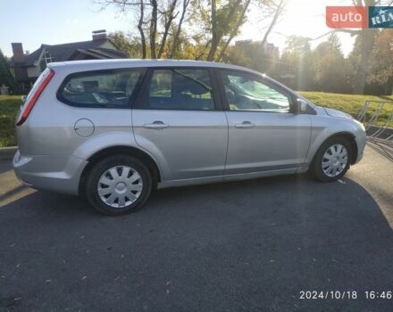 Серый Форд Фокус, объемом двигателя 1.6 л и пробегом 247 тыс. км за 4477 $, фото 1 на Automoto.ua