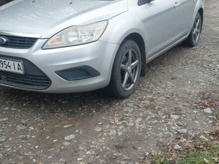 Серый Форд Фокус, объемом двигателя 1.6 л и пробегом 220 тыс. км за 3900 $, фото 1 на Automoto.ua