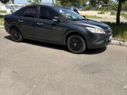 Форд Фокус 2008 в Черкассах на Automoto.ua Серый Форд Фокус, объемом двигателя 1.6 л и пробегом 300 тыс. км за 4500 $, фото 1 на Automoto.ua