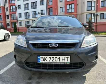 Серый Форд Фокус, объемом двигателя 1.8 л и пробегом 304 тыс. км за 4800 $, фото 1 на Automoto.ua
