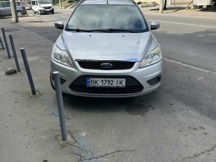 Форд Фокус 2008 у Рівному на Automoto.ua Сірий Форд Фокус, об'ємом двигуна 1.6 л та пробігом 261 тис. км за 5050 $, фото 1 на Automoto.ua