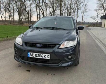 Серый Форд Фокус, объемом двигателя 1.6 л и пробегом 300 тыс. км за 5500 $, фото 1 на Automoto.ua