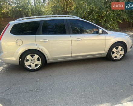 Серый Форд Фокус, объемом двигателя 1.6 л и пробегом 233 тыс. км за 5300 $, фото 1 на Automoto.ua