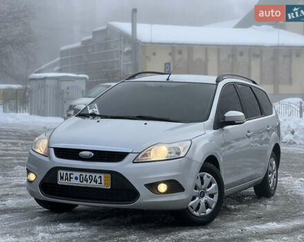 Серый Форд Фокус, объемом двигателя 1.6 л и пробегом 258 тыс. км за 4999 $, фото 1 на Automoto.ua