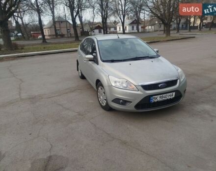 Серый Форд Фокус, объемом двигателя 1.4 л и пробегом 252 тыс. км за 3850 $, фото 1 на Automoto.ua