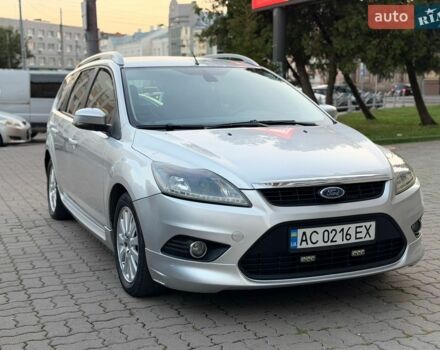 Сірий Форд Фокус, об'ємом двигуна 1.6 л та пробігом 225 тис. км за 5850 $, фото 1 на Automoto.ua