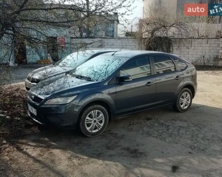Серый Форд Фокус, объемом двигателя 1.6 л и пробегом 315 тыс. км за 4500 $, фото 1 на Automoto.ua