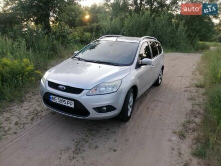Сірий Форд Фокус, об'ємом двигуна 1.6 л та пробігом 290 тис. км за 6000 $, фото 1 на Automoto.ua