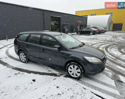 Серый Форд Фокус, объемом двигателя 1.6 л и пробегом 175 тыс. км за 4750 $, фото 1 на Automoto.ua