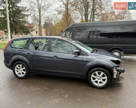 Серый Форд Фокус, объемом двигателя 1.6 л и пробегом 224 тыс. км за 4200 $, фото 1 на Automoto.ua