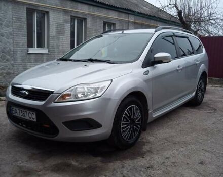 Серый Форд Фокус, объемом двигателя 1.6 л и пробегом 299 тыс. км за 5200 $, фото 1 на Automoto.ua