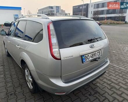 Серый Форд Фокус, объемом двигателя 1.6 л и пробегом 211 тыс. км за 5600 $, фото 1 на Automoto.ua