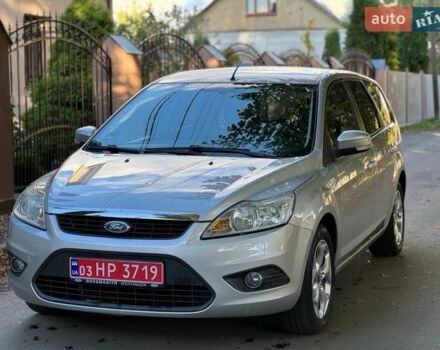 Серый Форд Фокус, объемом двигателя 1.6 л и пробегом 197 тыс. км за 6000 $, фото 1 на Automoto.ua