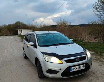 Серый Форд Фокус, объемом двигателя 1.6 л и пробегом 350 тыс. км за 4600 $, фото 1 на Automoto.ua