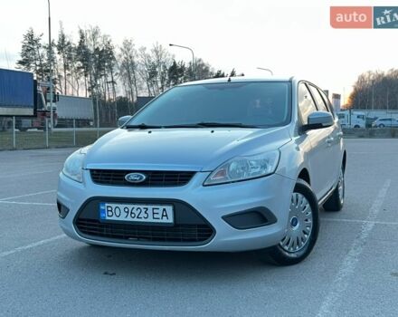 Серый Форд Фокус, объемом двигателя 1.6 л и пробегом 242 тыс. км за 4999 $, фото 1 на Automoto.ua