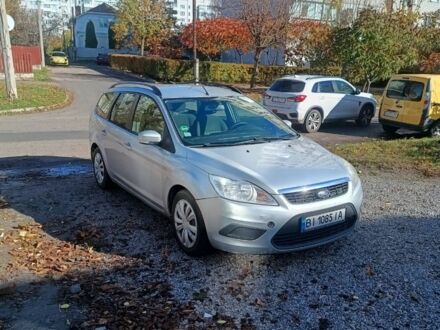 Форд Фокус 2010 в Черкассах на Automoto.ua Серый Форд Фокус, объемом двигателя 1.6 л и пробегом 322 тыс. км за 4650 $, фото 1 на Automoto.ua