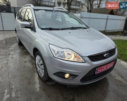 Сірий Форд Фокус, об'ємом двигуна 1.6 л та пробігом 237 тис. км за 5800 $, фото 1 на Automoto.ua
