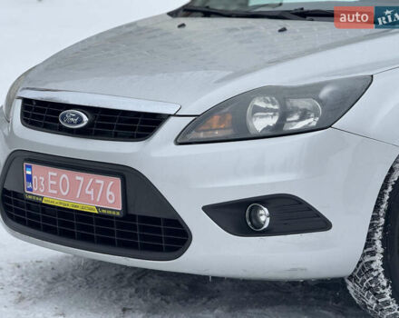 Серый Форд Фокус, объемом двигателя 1.6 л и пробегом 208 тыс. км за 6300 $, фото 1 на Automoto.ua