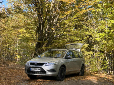 Сірий Форд Фокус, об'ємом двигуна 1.6 л та пробігом 255 тис. км за 5200 $, фото 1 на Automoto.ua