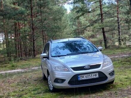 Форд Фокус 2010 в Сарнах на Automoto.ua Серый Форд Фокус, объемом двигателя 1.6 л и пробегом 312 тыс. км за 5200 $, фото 1 на Automoto.ua