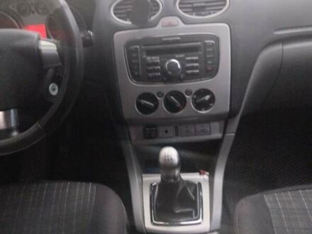 Форд Фокус 2010 в Староконстантинов на Automoto.ua Серый Форд Фокус, объемом двигателя 1.6 л и пробегом 219 тыс. км за 6100 $, фото 1 на Automoto.ua