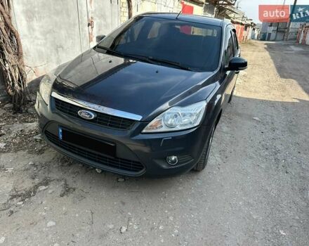 Серый Форд Фокус, объемом двигателя 2 л и пробегом 183 тыс. км за 7000 $, фото 1 на Automoto.ua