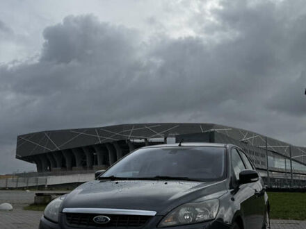 Серый Форд Фокус, объемом двигателя 1.8 л и пробегом 336 тыс. км за 5000 $, фото 1 на Automoto.ua