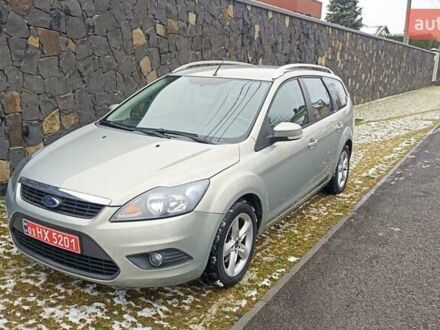 Серый Форд Фокус, объемом двигателя 1.6 л и пробегом 203 тыс. км за 5800 $, фото 1 на Automoto.ua