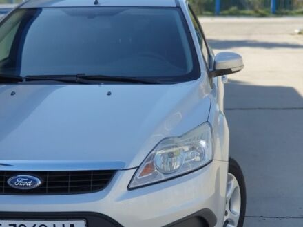 Серый Форд Фокус, объемом двигателя 1.6 л и пробегом 290 тыс. км за 6800 $, фото 1 на Automoto.ua