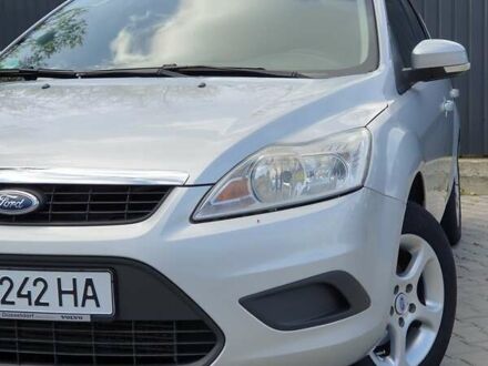 Серый Форд Фокус, объемом двигателя 1.6 л и пробегом 297 тыс. км за 5200 $, фото 1 на Automoto.ua