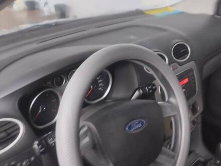 Серый Форд Фокус, объемом двигателя 1.8 л и пробегом 388 тыс. км за 5700 $, фото 1 на Automoto.ua