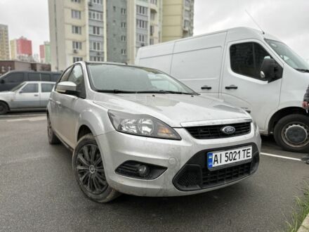 Серый Форд Фокус, объемом двигателя 1.6 л и пробегом 211 тыс. км за 5000 $, фото 1 на Automoto.ua