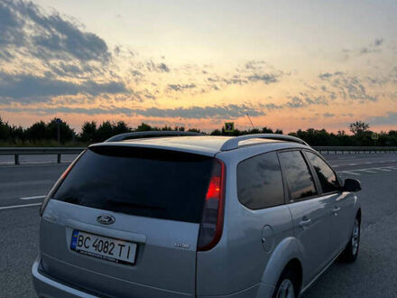 Серый Форд Фокус, объемом двигателя 1.6 л и пробегом 230 тыс. км за 5600 $, фото 1 на Automoto.ua