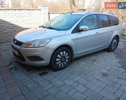 Серый Форд Фокус, объемом двигателя 1.6 л и пробегом 330 тыс. км за 6850 $, фото 1 на Automoto.ua