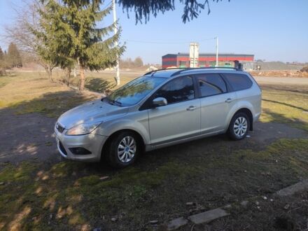 Серый Форд Фокус, объемом двигателя 1.6 л и пробегом 340 тыс. км за 4200 $, фото 1 на Automoto.ua
